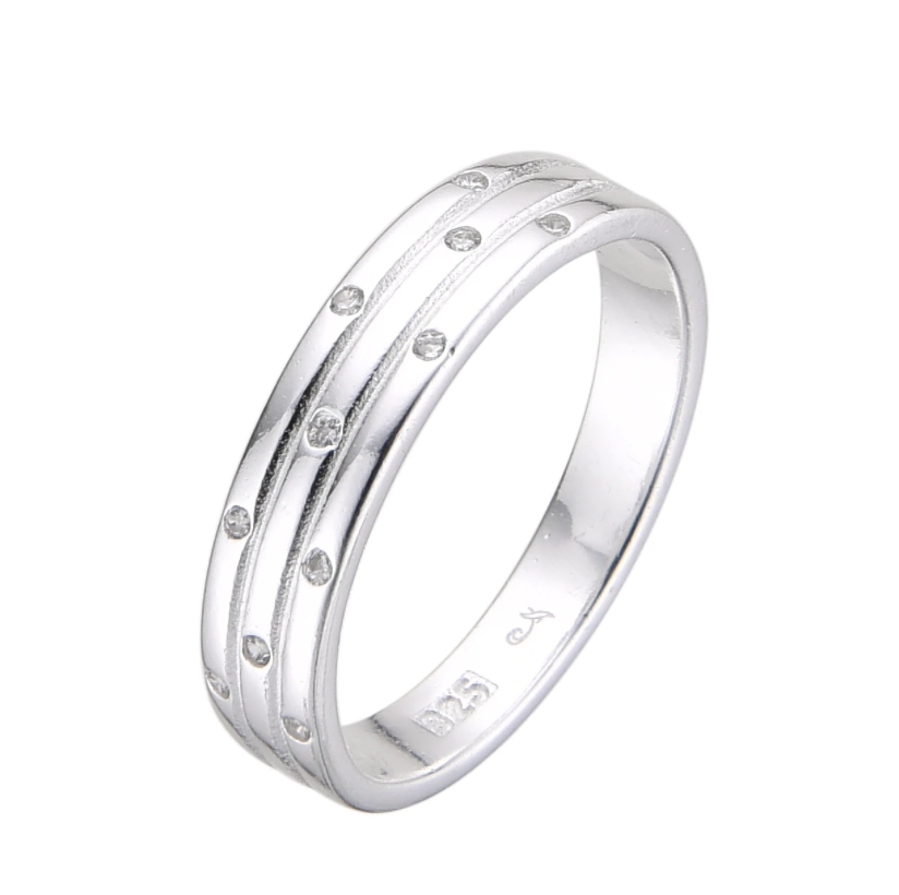 Anillo plateado con zirconias